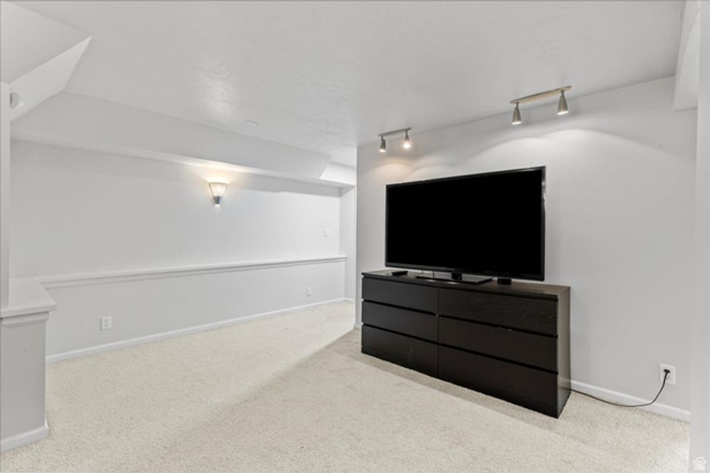 Image 23 of property listing at 1733 E HARRISON AVE, Salt Lake City, UT 84108
