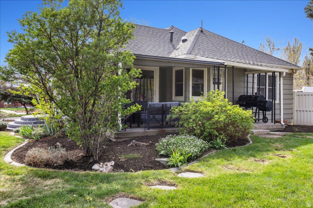 Image 30 of property listing at 1733 E HARRISON AVE, Salt Lake City, UT 84108