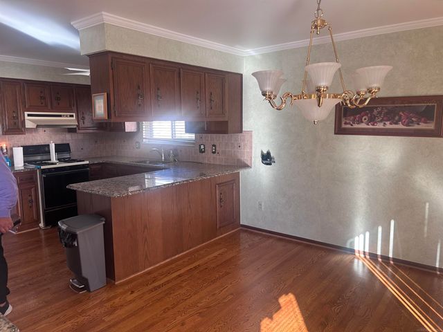 15786 Bexley Street, Clinton Township, MI 48038