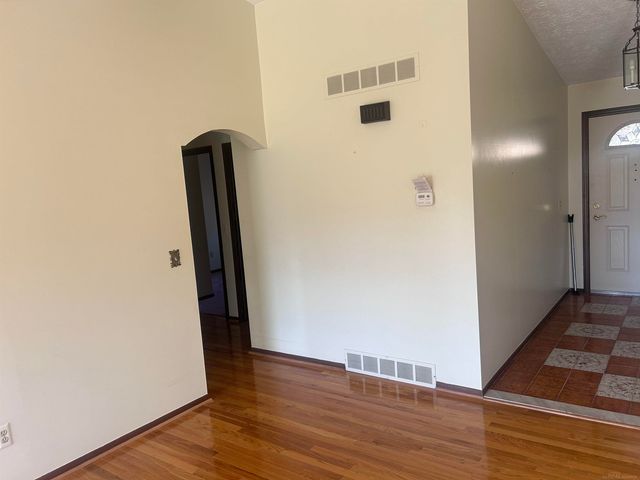 15786 Bexley Street, Clinton Township, MI 48038