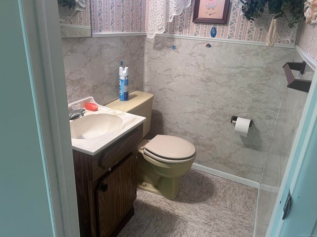 15786 Bexley Street, Clinton Township, MI 48038