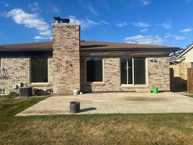 15786 Bexley Street, Clinton Township, MI 48038