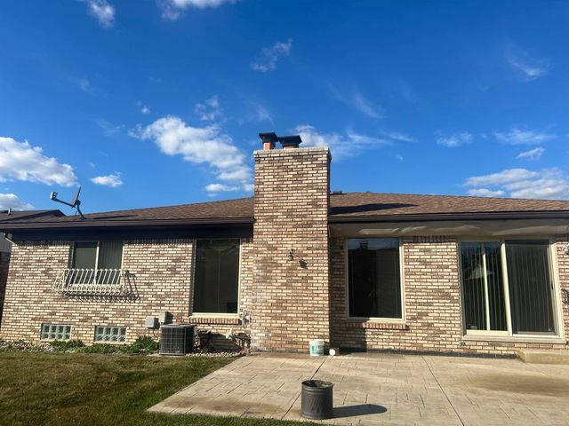 15786 Bexley Street, Clinton Township, MI 48038