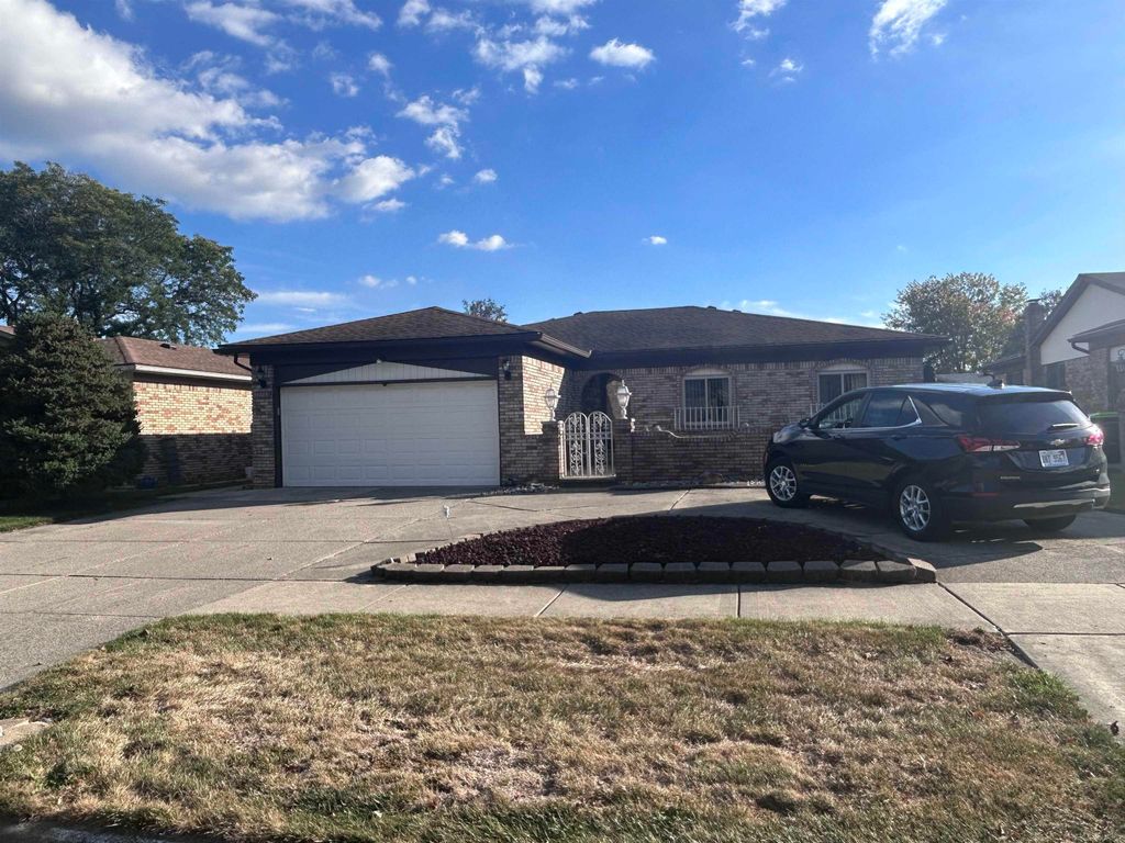 15786 Bexley Street, Clinton Township, MI 48038