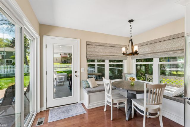 429 Grixdale Lane, Waterford, MI 48328