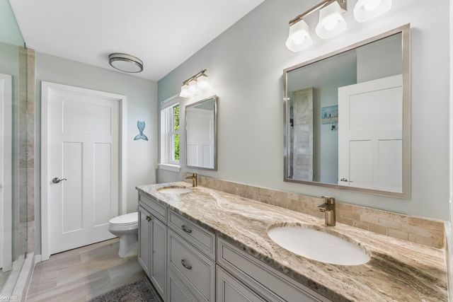 429 Grixdale Lane, Waterford, MI 48328