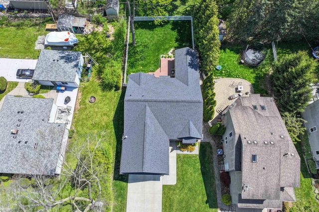429 Grixdale Lane, Waterford, MI 48328