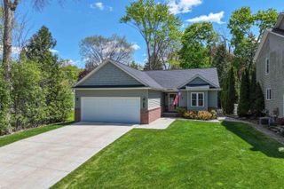 429 Grixdale Lane, Waterford, MI 48328