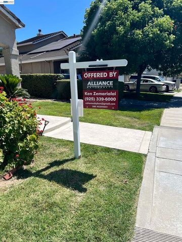 1058 Junction Dr, Manteca, CA 95337