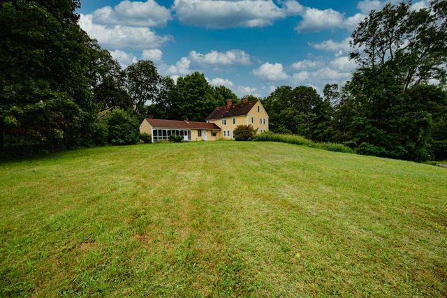 106 Beal St, Lunenburg, MA 01462