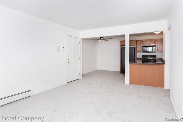 2440 Parmenter Boulevard 101, Royal Oak, MI 48073