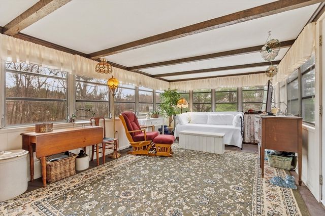 21 Beal St, Lunenburg, MA 01462