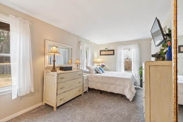 21 Beal St, Lunenburg, MA 01462