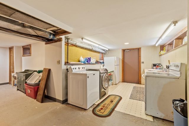 21 Beal St, Lunenburg, MA 01462