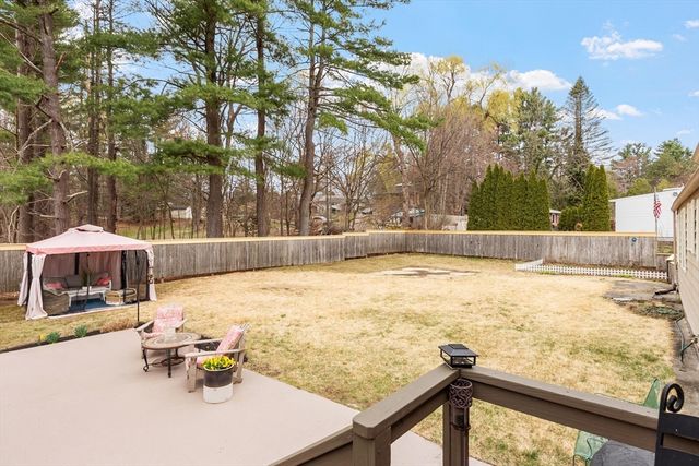 21 Beal St, Lunenburg, MA 01462