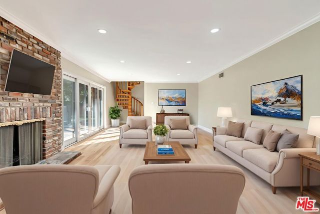 16608 Park Lane Circle, Los Angeles, CA 90049