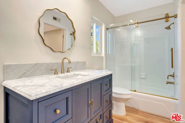 16608 Park Lane Circle, Los Angeles, CA 90049