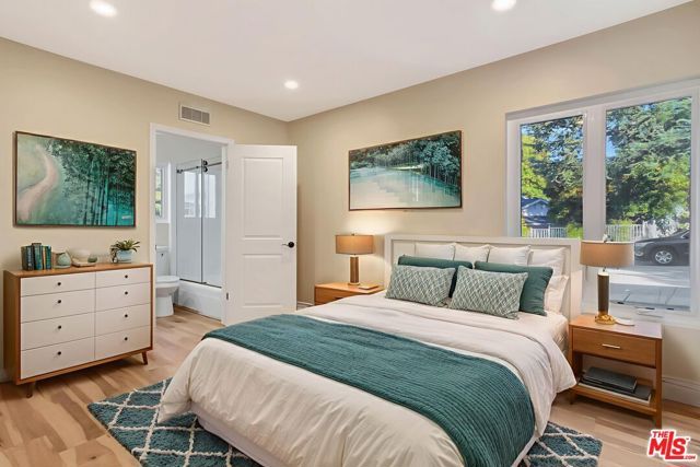 16608 Park Lane Circle, Los Angeles, CA 90049