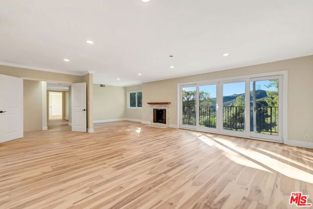 16608 Park Lane Circle, Los Angeles, CA 90049