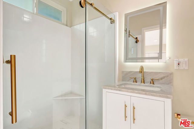 16608 Park Lane Circle, Los Angeles, CA 90049