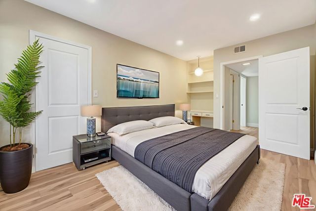 16608 Park Lane Circle, Los Angeles, CA 90049