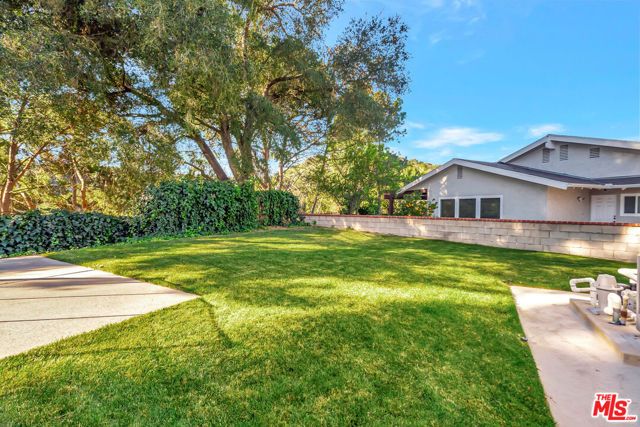 16608 Park Lane Circle, Los Angeles, CA 90049