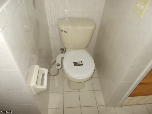 68 Port Ave, Elizabeth City, NJ 07206