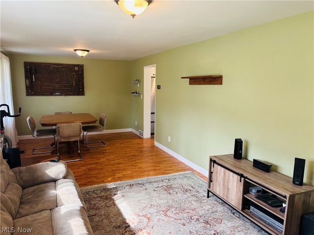 2841 River Road, Willoughby Hills, OH 44094