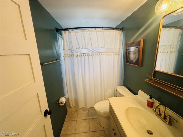 2841 River Road, Willoughby Hills, OH 44094