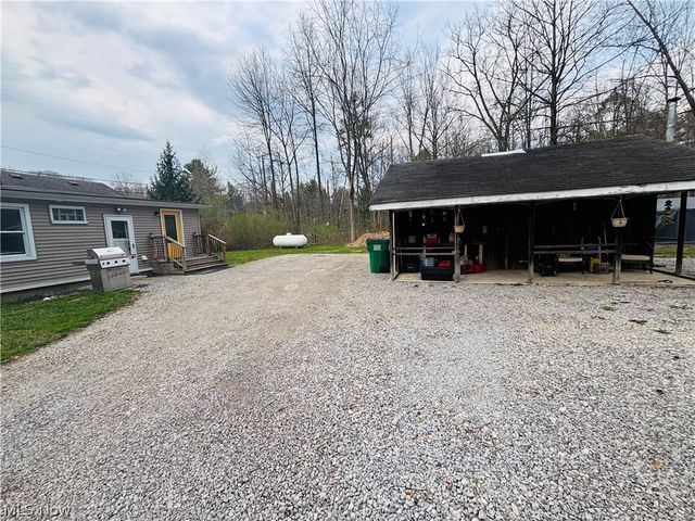 2841 River Road, Willoughby Hills, OH 44094