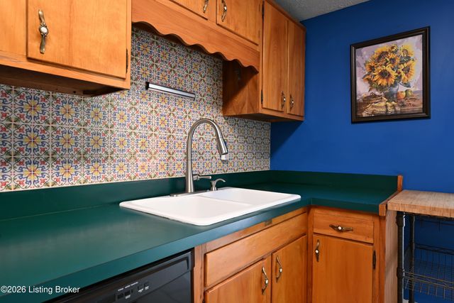 1415 S Brook St, Louisville, KY 40208