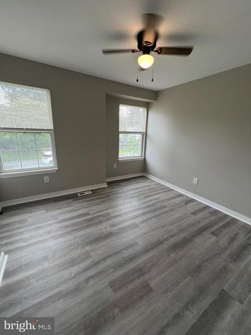 29 ORCHARD AVE, Maple Shade, NJ 08052