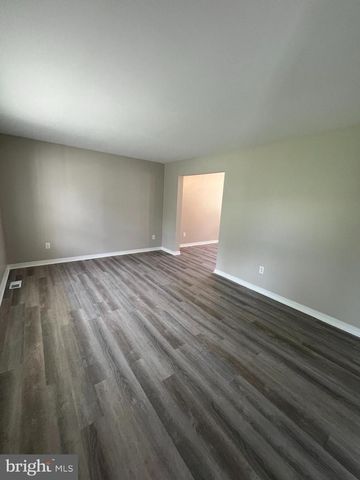 29 ORCHARD AVE, Maple Shade, NJ 08052