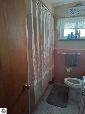 24686 Donald Dr, Redford, MI 48239