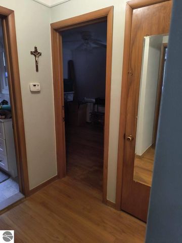 24686 Donald Dr, Redford, MI 48239
