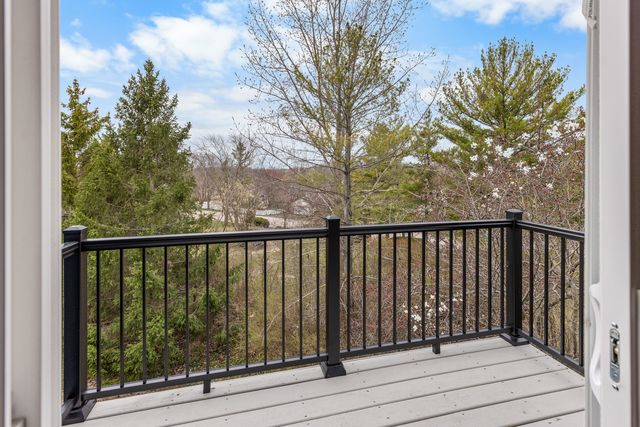330 OAK HILL Court, Antioch, IL 60002