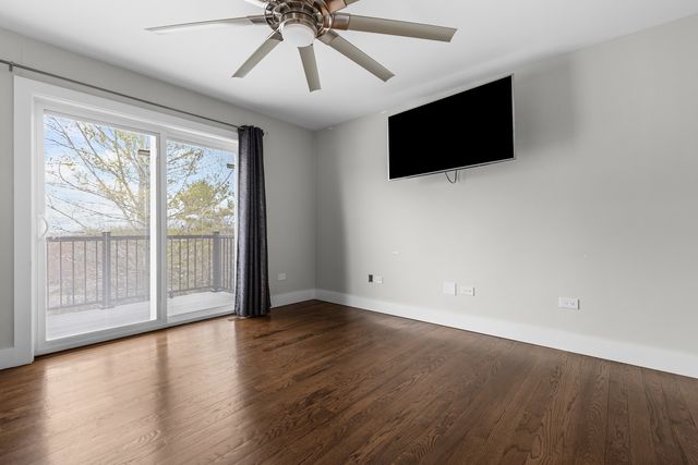 330 OAK HILL Court, Antioch, IL 60002