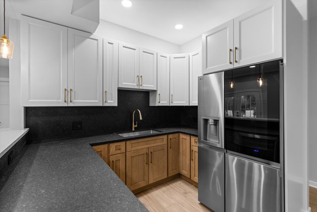 330 OAK HILL Court, Antioch, IL 60002