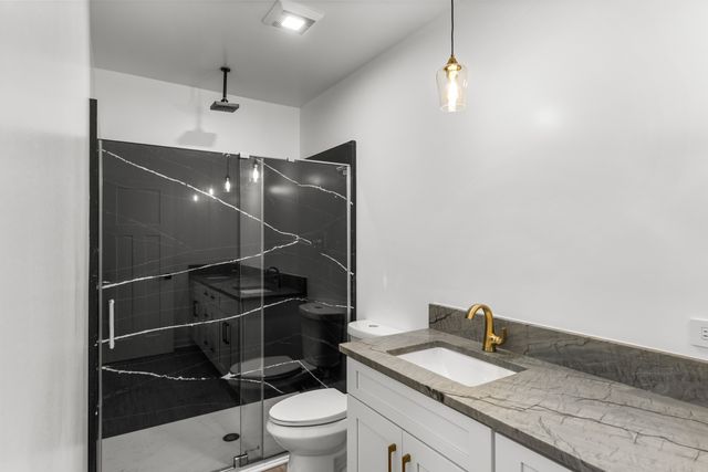 330 OAK HILL Court, Antioch, IL 60002