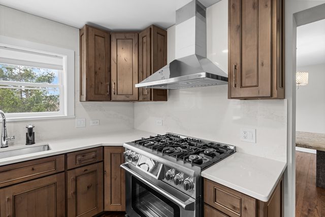 330 OAK HILL Court, Antioch, IL 60002