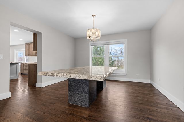 330 OAK HILL Court, Antioch, IL 60002