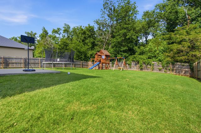 777 Garland Dr, Hermitage, TN 37076