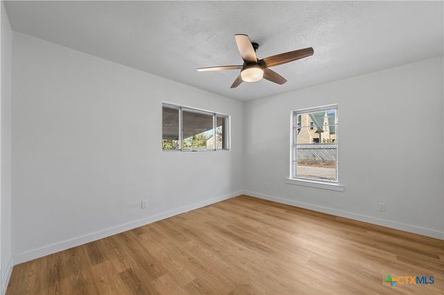 115 W Fowler Avenue, Killeen, TX 76541