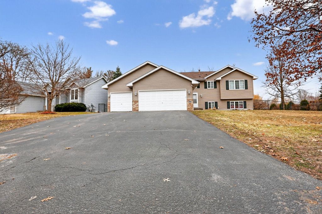 696 79th Street, Lino Lakes, MN 55014