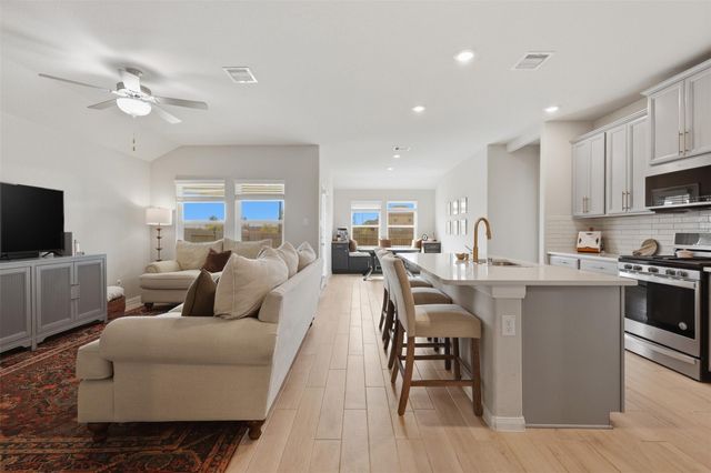 2304 W Winding Pines Drive, Tomball, TX 77375