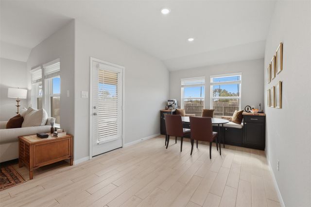 2304 W Winding Pines Drive, Tomball, TX 77375