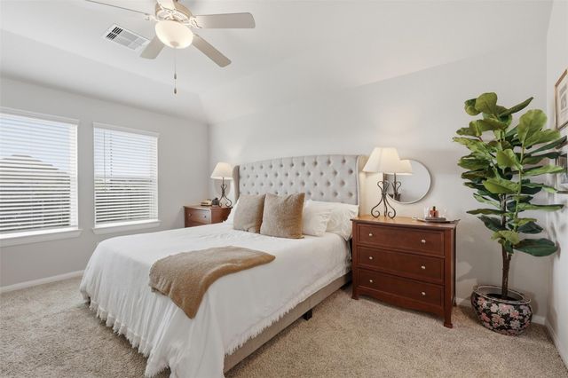 2304 W Winding Pines Drive, Tomball, TX 77375