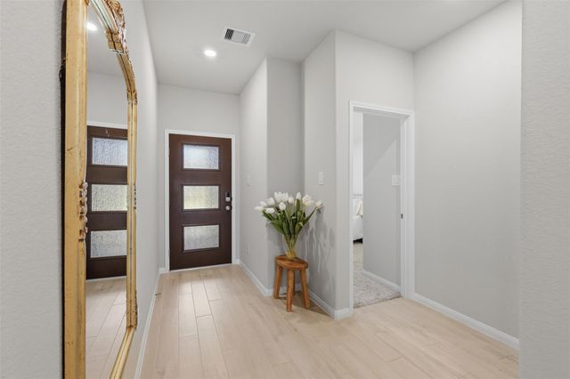 2304 W Winding Pines Drive, Tomball, TX 77375