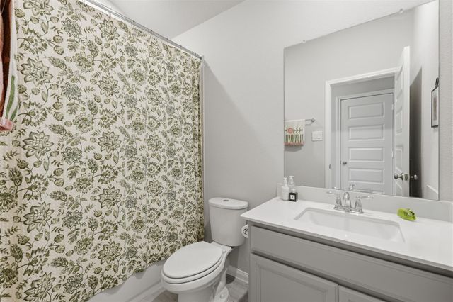 2304 W Winding Pines Drive, Tomball, TX 77375