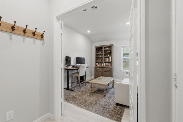 2304 W Winding Pines Drive, Tomball, TX 77375